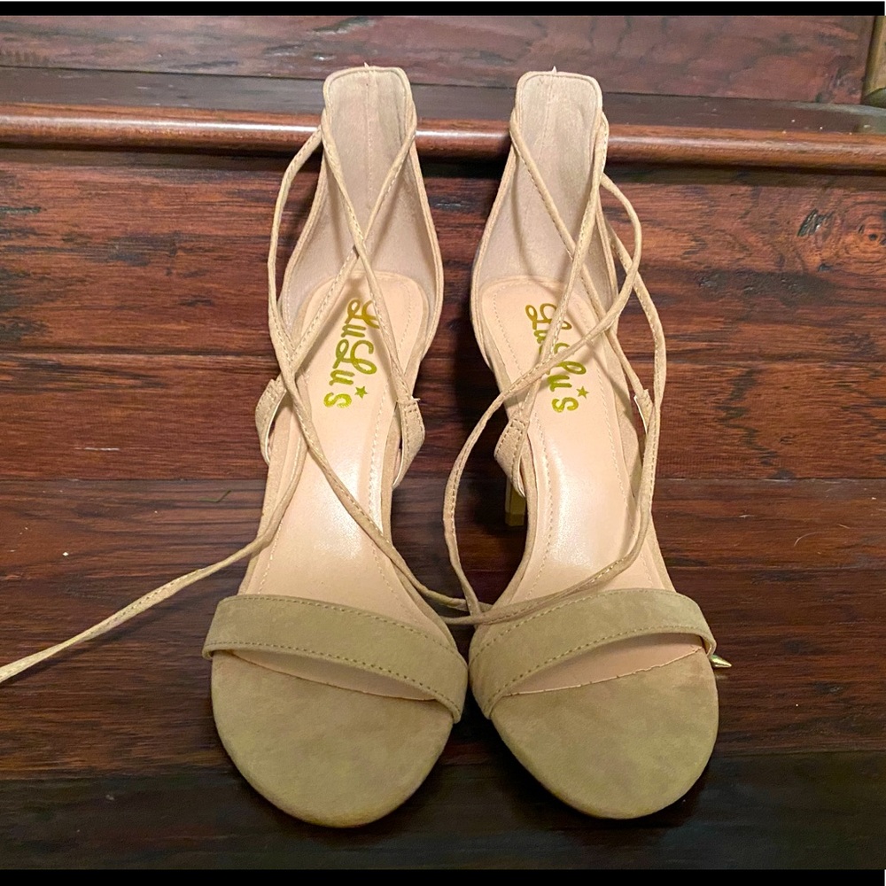 Lulu*s Tan lace up heels